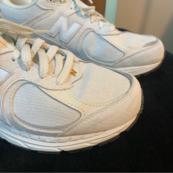 New Balance 2002R Women Size 8.5 US / Men 7 US - Picture 10 of 10